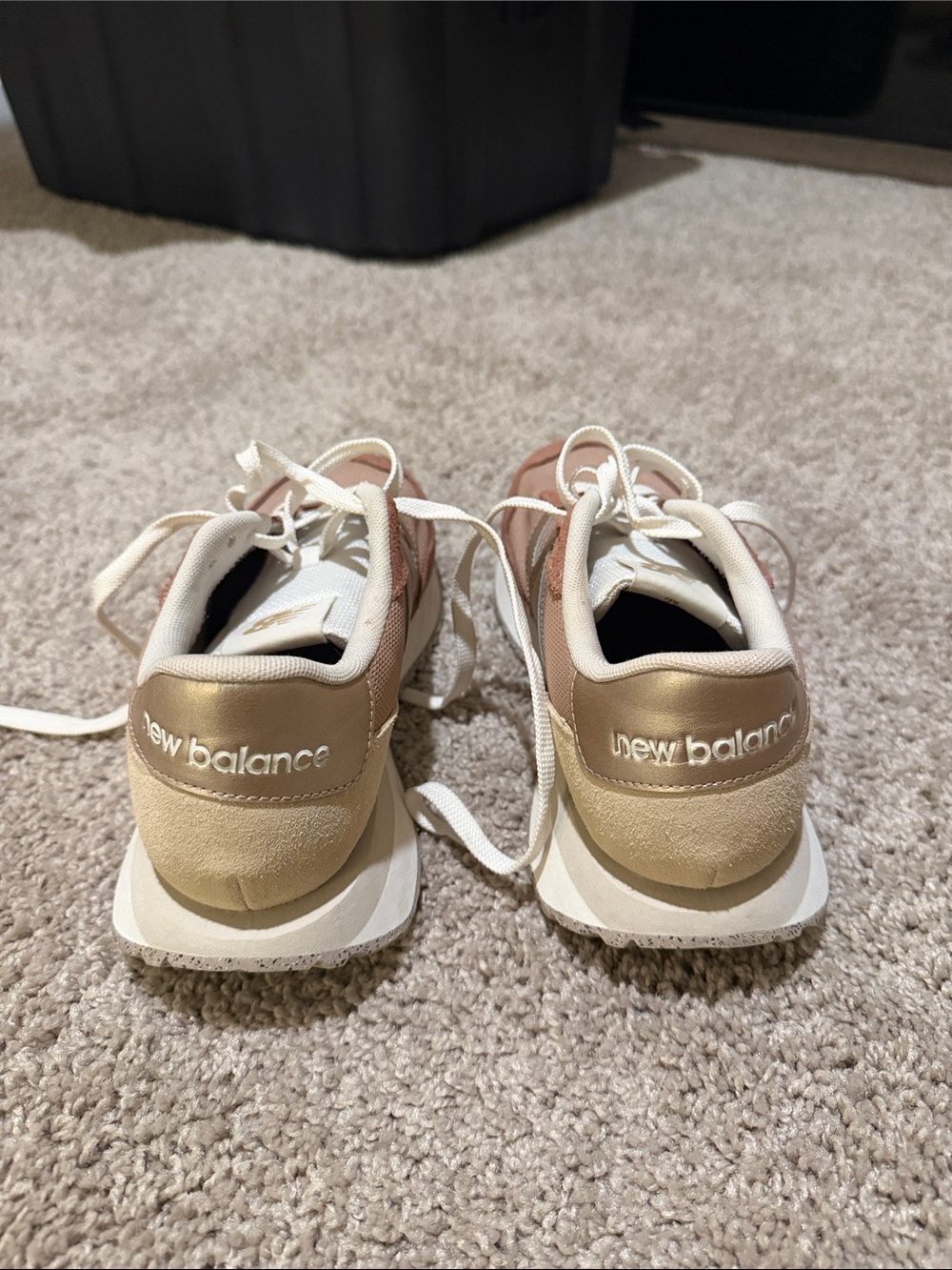 New Balance Women's Sneakers in Dusty Rose and Cream - Picture 4 of 4